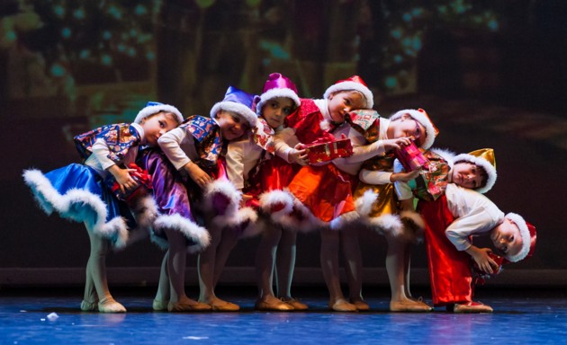 Www Ladigetto It Il 21 Dicembre A Trento Grande Spettacolo Di Danza Di Natale