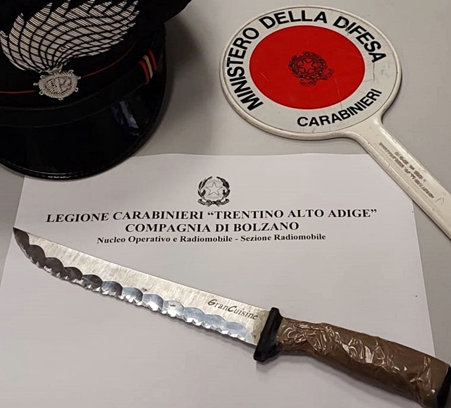 coltello-sequestrato.jpg