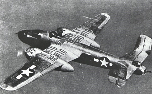 02_un-bombardiere-medio-north-american-b-25d-mitchell-con-scritte-di-propaganda-subito-dopo-la-resa-dellitalia-_inpixio.jpg