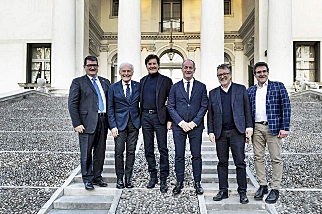5-il-governatore-del-veneto-luca-zaia-al-centro-con-i-protagonisti-dell-evento-a-villa-sandi.jpg
