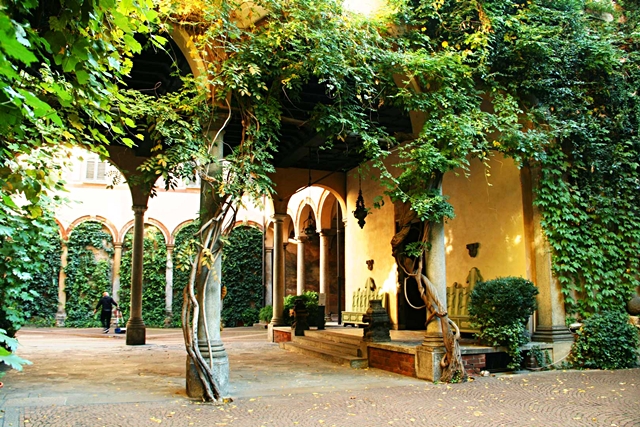 5-milano-la-vigna-di-leonardo-all-ombra-della-cupola-di-santa-maria-delle-grazie.jpg