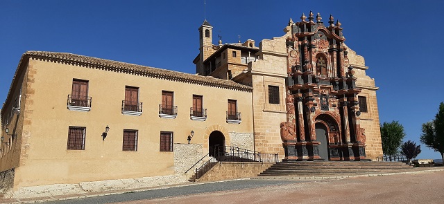 2-la-basilica-di-caravaca-de-la-cruz.jpg