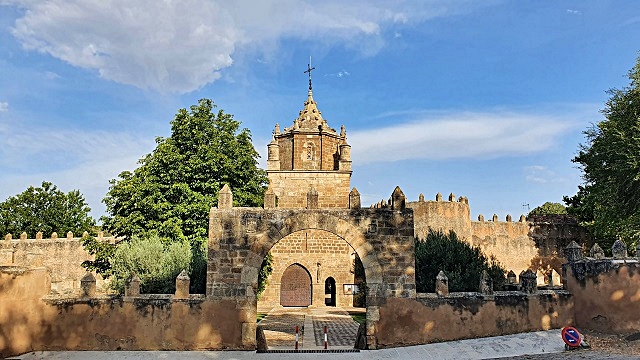 8-il-monastero-fortificato-di-veruela.jpg