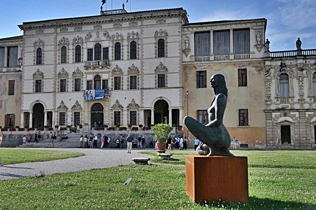lucchi-sculture-in-acqua-1.jpg