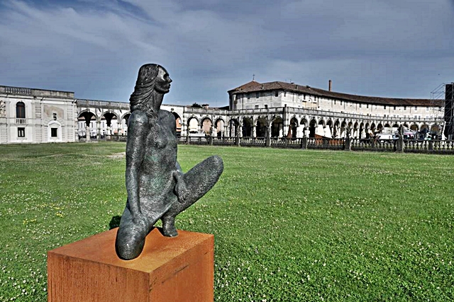 lucchi-sculture-in-acqua-3.jpg