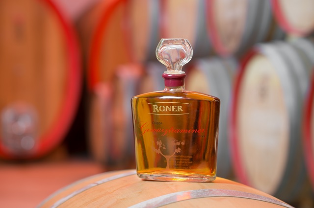 roner-grappa-gewurztraminer-riserva.jpg