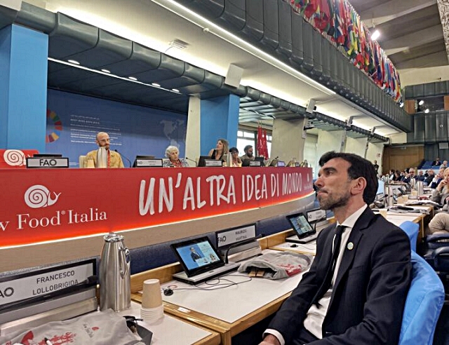 2-il-padrone-di-casa-maurizio-martina-vicedirettote-generale-della-fao-foto-francesco-gili.jpg