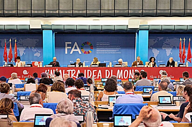 3-i-lavori-dell-assemblea-nazionale-del-movimento-slow-food-italia-alla-fao-foto-francesco-gili.jpg