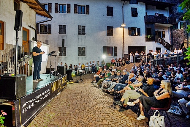 muller-spettacolo-gardin-1.jpg