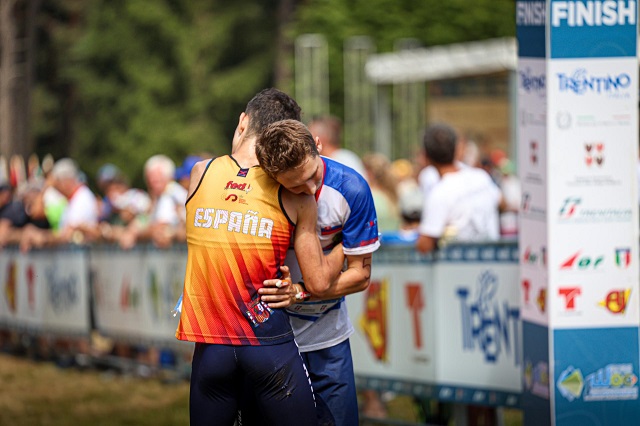 orienteering-day-6-forest-relay-men-jwoc_330.jpg