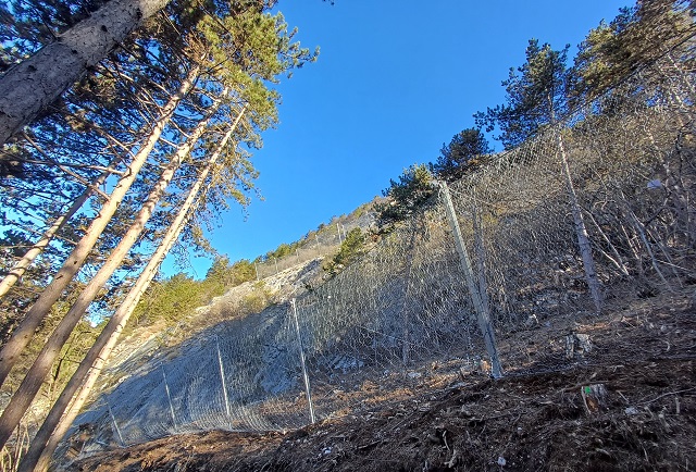 20250401-lavori-monte-calisio.jpg