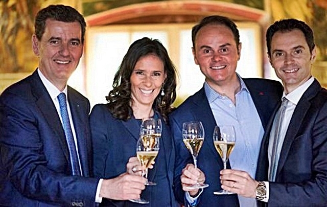 3-marcello-camilla-matteo-e-alessandro-lunelli-brindano-all-edizione-57-di-vinitaly.jpg