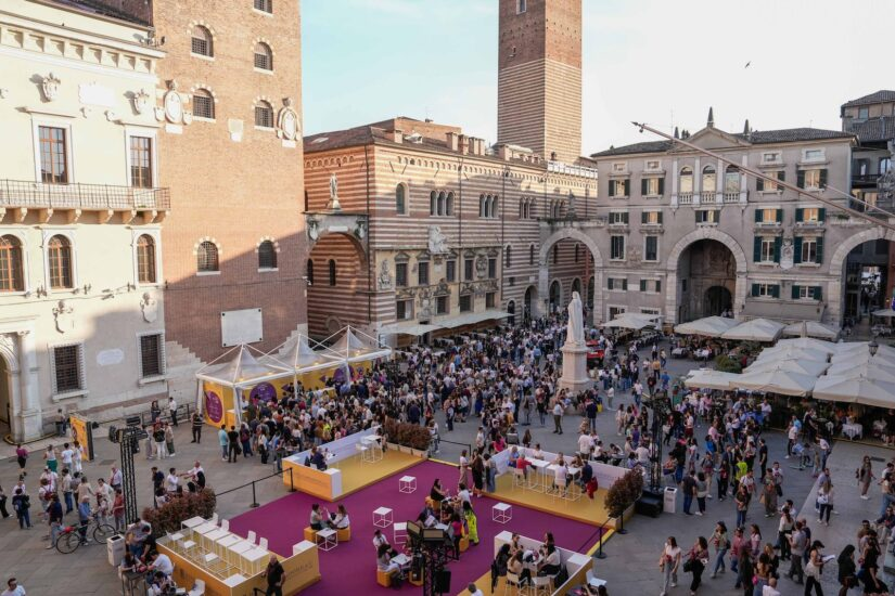 3-piazza-dei-signori-una-delle-sedi-di-vinitaly-and-the-city.jpg