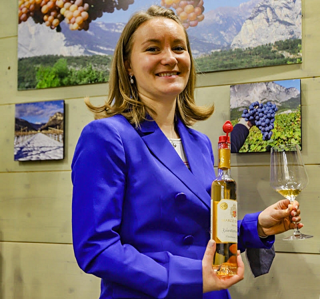 4-elisabetta-donati-sesta-generazione-della-cantina-marco-donati-di-mezzocorona.jpg