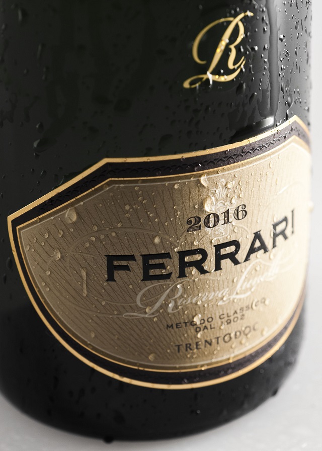 ferrari-riserva-lunelli-0-75-2016_dettaglio-01.jpg