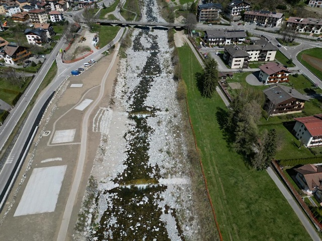 lavori-di-miglioramento-ambientale-sul-sarca-di-campiglio-a-carisolo_imagefullwide.jpg