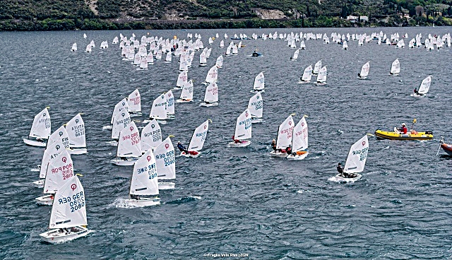 optimist-491831557_1103279098501541_3375850946104146831_n.jpg
