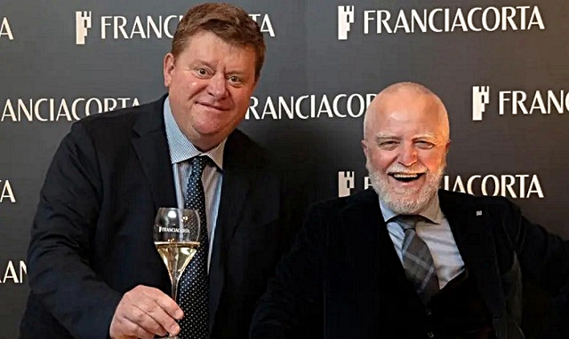4-il-presidente-del-consorzio-franciacorta-silvano-brescianini-con-alessandro-masnaghetti.jpg