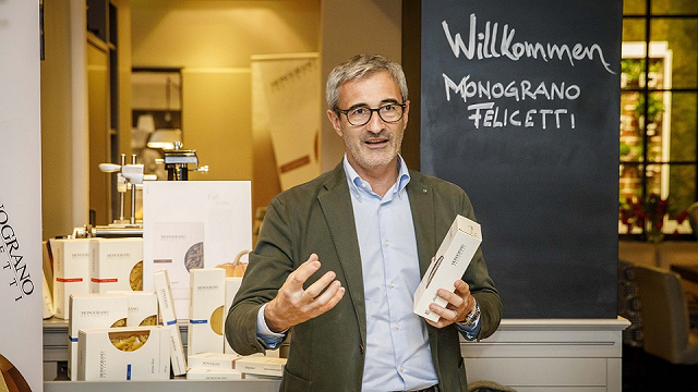 1-riccardo-felicetti-sara-presente-con-un-proprio-stand-all-evento-di-milanofiere.jpg