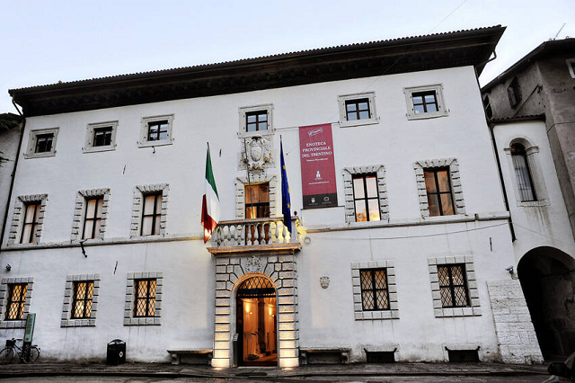 3-palazzo-roccabruna-sede-dell-enoteca-provinciale-del-trentino.jpg