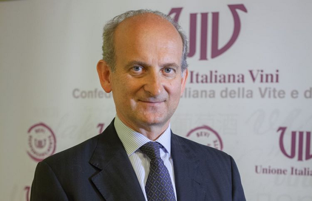 4-il-marchese-lamberto-de-frescobaldi-e-anche-presidente-dell-unione-italiana-vini.jpg