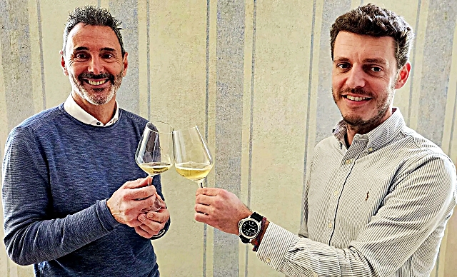 5-albino-zenatti-presidente-del-consorzio-vini-del-trentino-con-alessandro-marzadro-presidente-dell-istituto-della-grappa.jpg