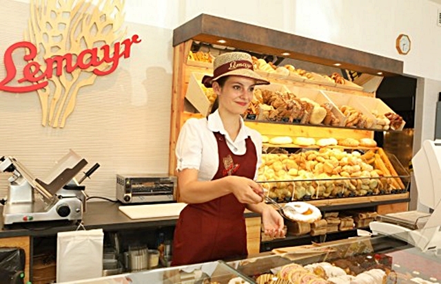 6-a-tuttofood-sara-presente-con-i-suoi-prodotti-anche-il-panificio-lemayr-di-bolzano.jpg