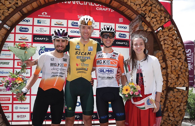 cycling-podiomen_135km02.jpg