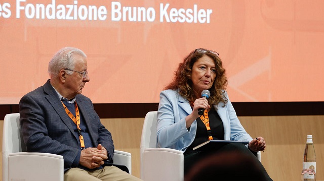 festival-tecnologia-alleata-per-innovare-o-nemico-imbattibile-nella-foto-federico-faggin-michela-milano_imagefullwide.jpg