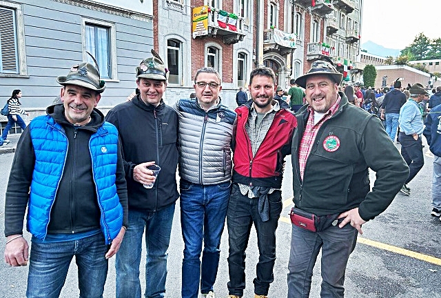 fugatti-alla-sfilata-degli-alpini.jpg