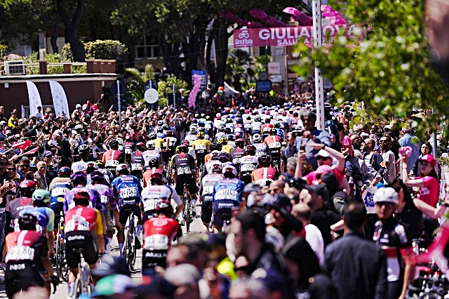 giro-ammassamento-ottava-tappa.jpg