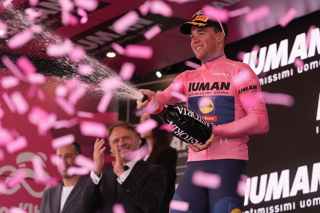 giro-maglia-rosa-sesta-tappa.jpg