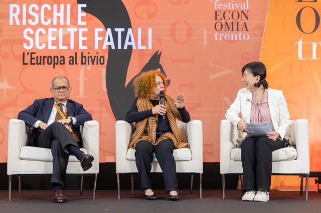 il-ruolo-del-dollaro-e-l-internazionalizzazione-del-renminbi-nella-foto-giovanni-tria-rita-fatiguso-xiaofang-ma_imagefullwide.jpg