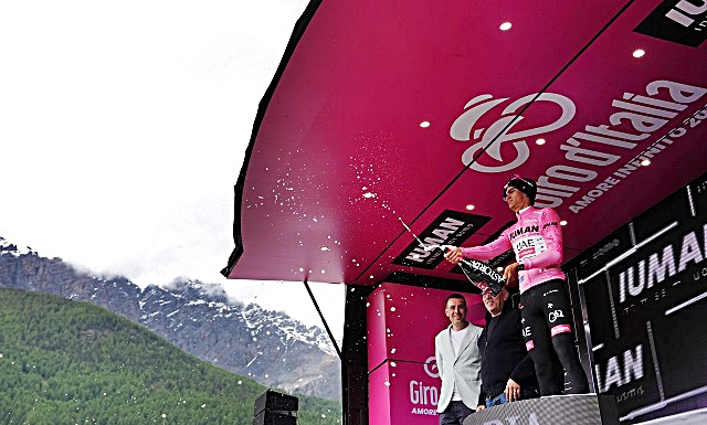 maglia-rosa-dopo-la-17esima-tappa.jpg