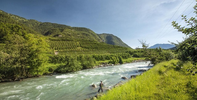 pesca-sul-fiume-noce_archivio-apt-val-di-sole_-2_imagefullwide.jpg