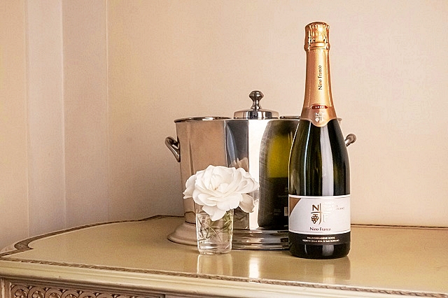 5-il-prosecco-superiore-nino-franco-vigneto-della-riva-di-san-floriano.jpg