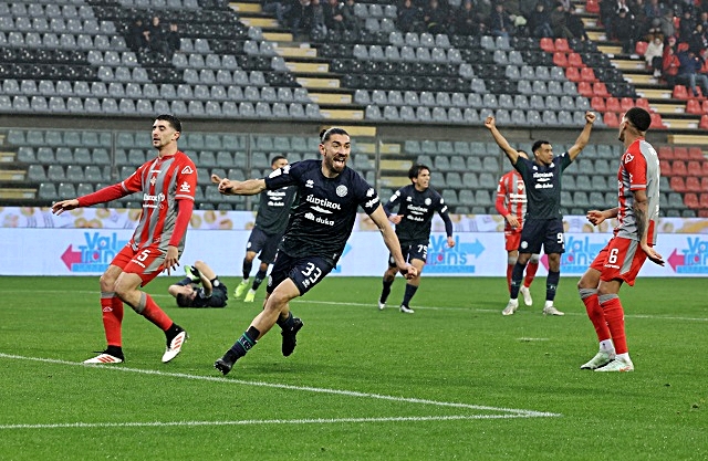 esultanza-silvio-merkaj-assist-man-del-momentaneo-pareggio-davi-1-1-59.JPG